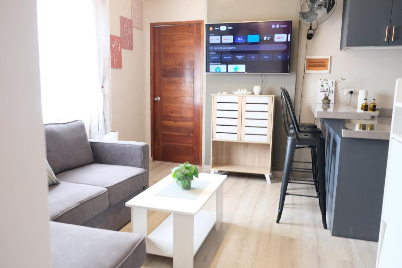2-Bedroom Boutique City Condo - Newly Renovated! Cebu Luaran gambar