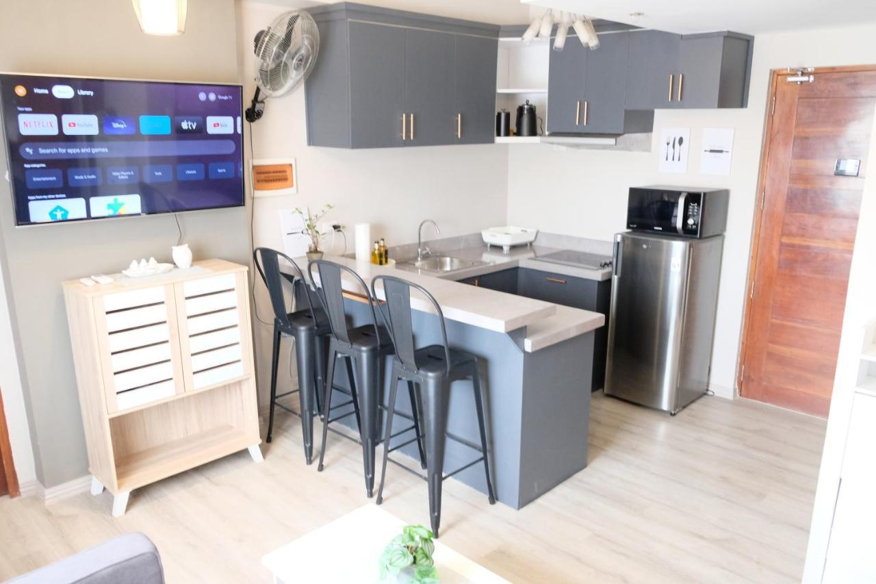 2-Bedroom Boutique City Condo - Newly Renovated! Cebu Luaran gambar