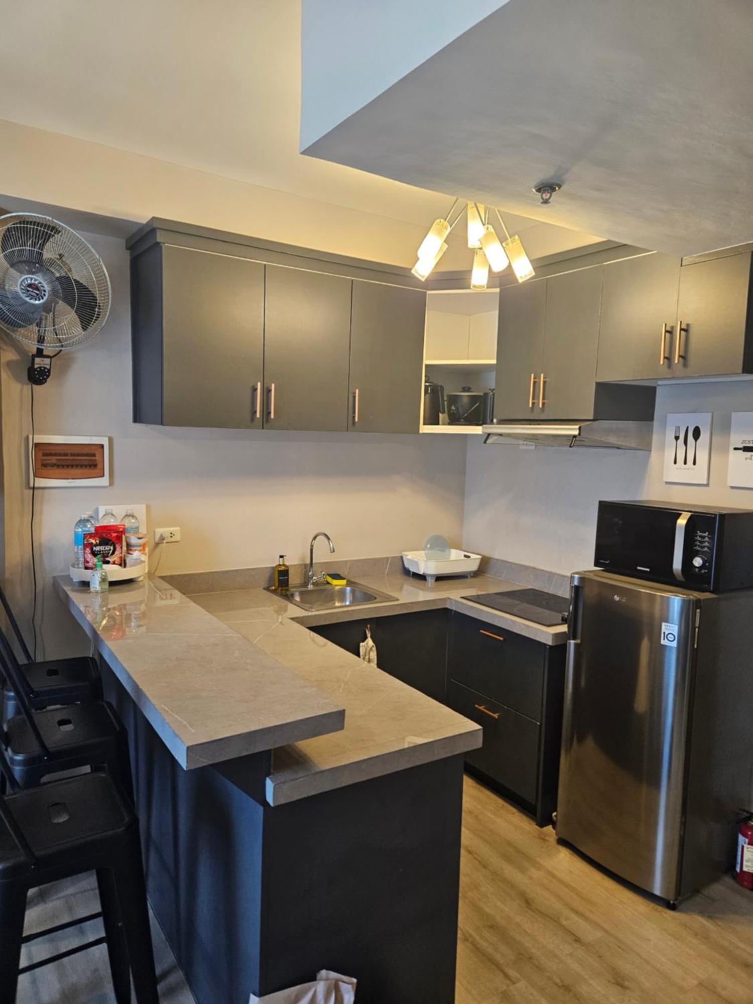 2-Bedroom Boutique City Condo - Newly Renovated! Cebu Luaran gambar